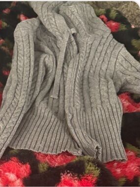 Frankie's Bikinis Gray Cable-Knit Off-the-Shoulder Sweater